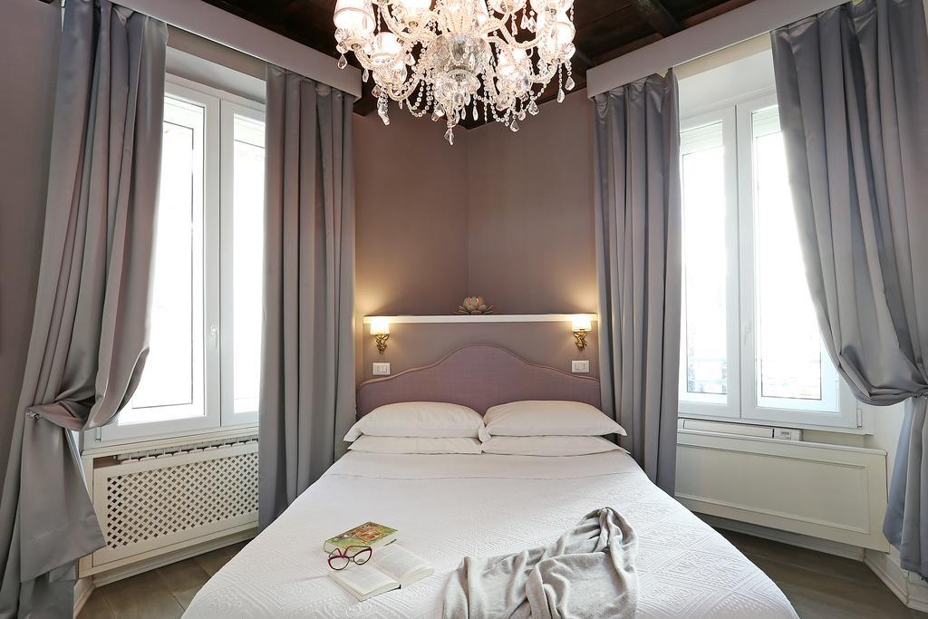 Piazzetta De' Monti Suites Roma Habitación foto